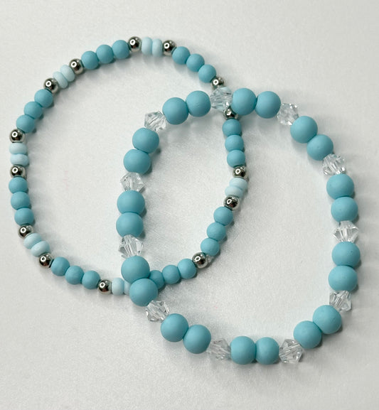 Set of 2 beautiful bracelets