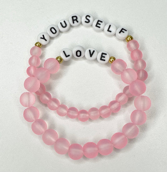 Set of 2 beautiful glass beads bracelets